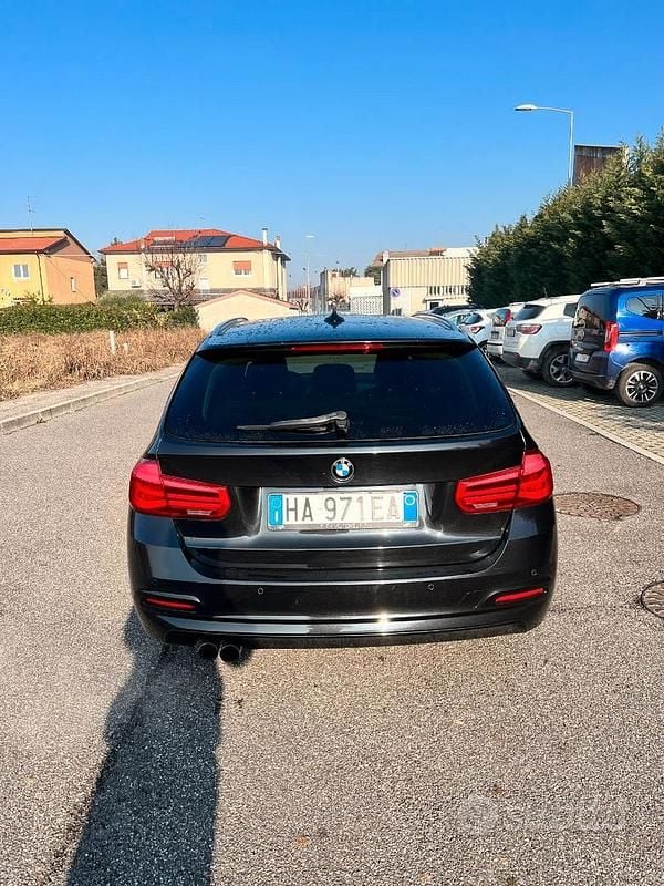 Usata BMW 320 Comfort Edition 184 CV (135 kW) 2016 Nero Station wagon