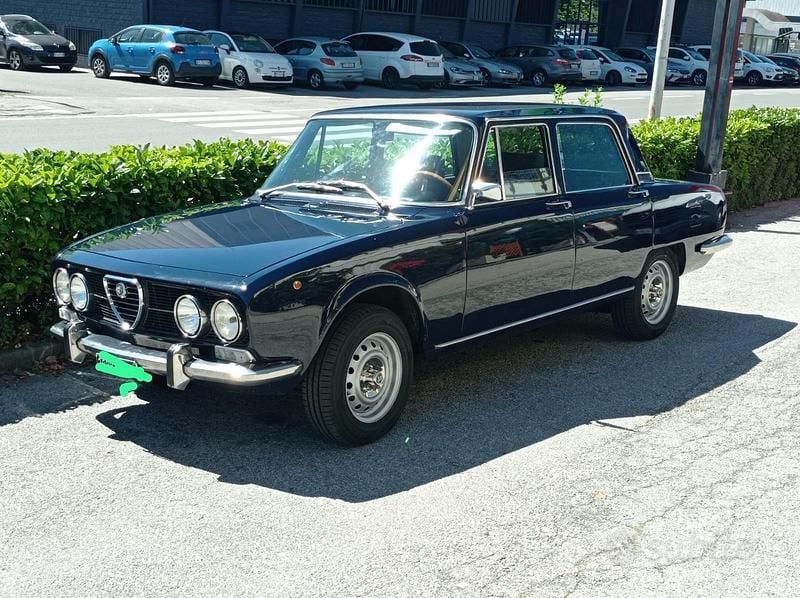 Blu Usata 1970 Alfa Romeo 2000 Tre volumi | 19.500 € - Immagine 1/4
