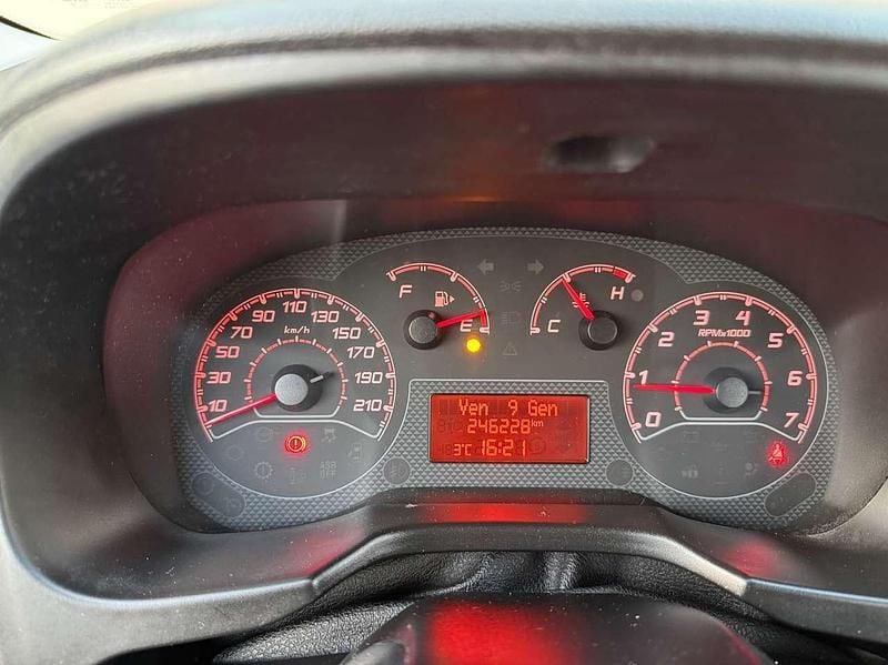 Usata Fiat Qubo Easy 80 CV (58 kW) 2017 Bianco Monovolume