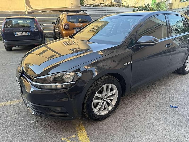 Usata VW Golf VII Business 131 CV (96 kW) 2019 Berlina