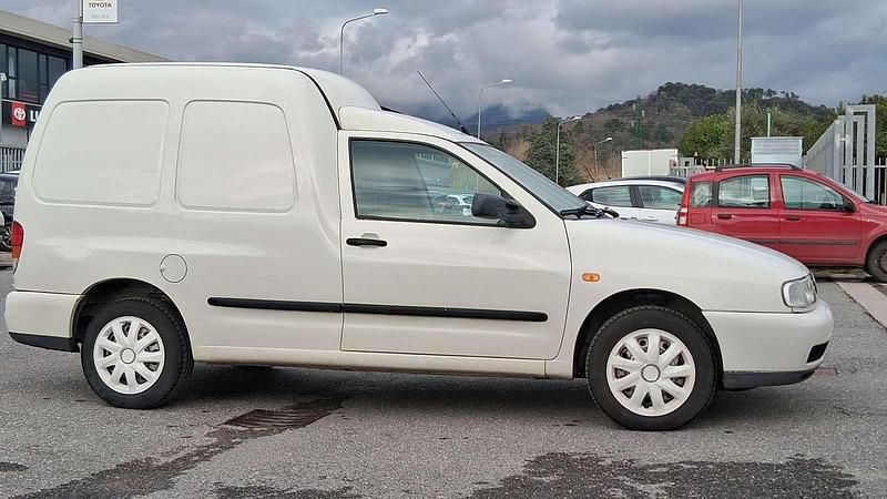 Usata VW Caddy 90 CV (66 kW) 2001 Bianco Monovolume