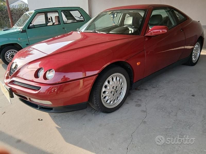 Usata Alfa Romeo GTV 201 CV (147 kW) 1997 Rosso Coupé