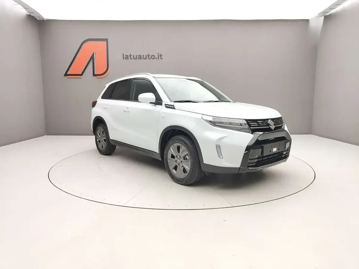 Nuova Suzuki Vitara Cool 110 CV (80 kW) 2026 Bianco artico SUV