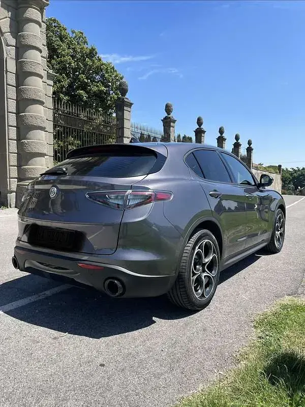 Usata Alfa Romeo Stelvio 160 CV (117 kW) 2025 SUV