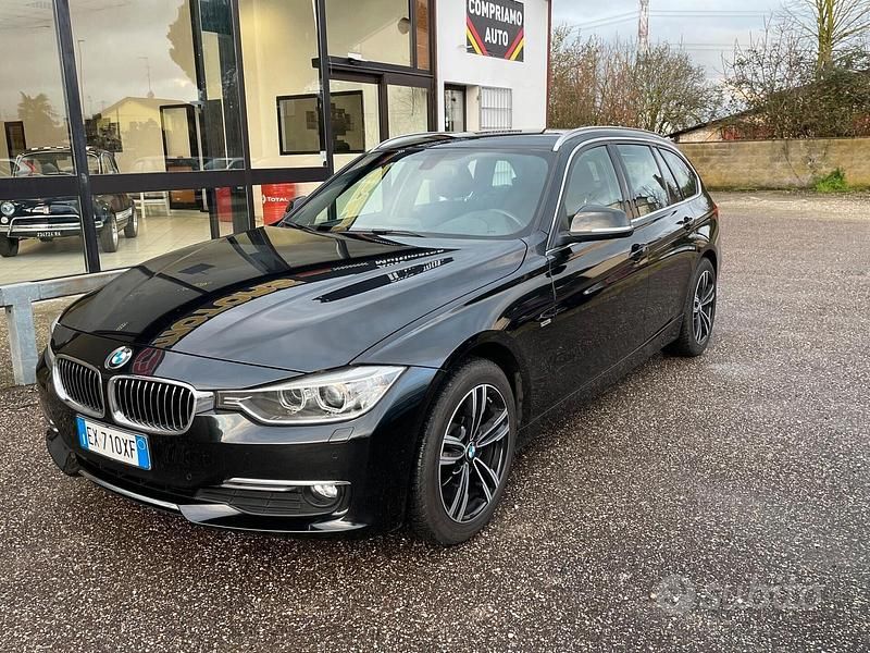 Usata BMW 318 Luxury Line 143 CV (105 kW) 2014 Nero Station wagon