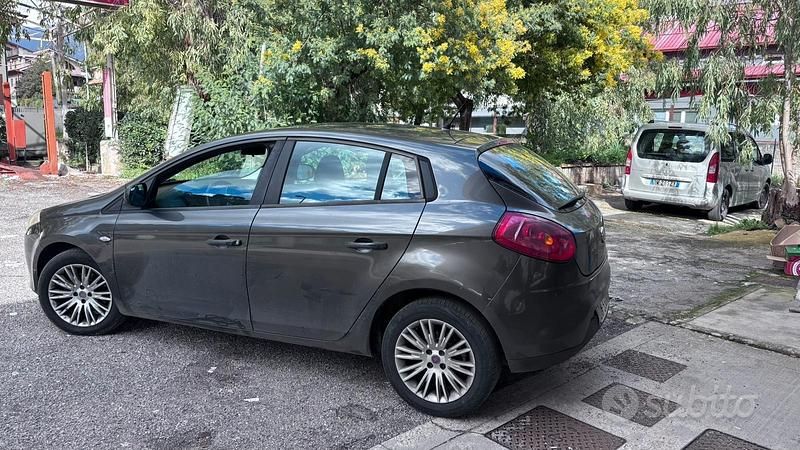 Usata Fiat Bravo Dynamic 105 CV (77 kW) 2007 Grigio Utilitaria