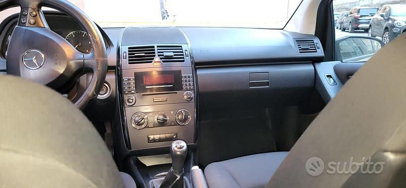 Usata Mercedes A160 Avantgarde 82 CV (60 kW) 2007 Argento Berlina