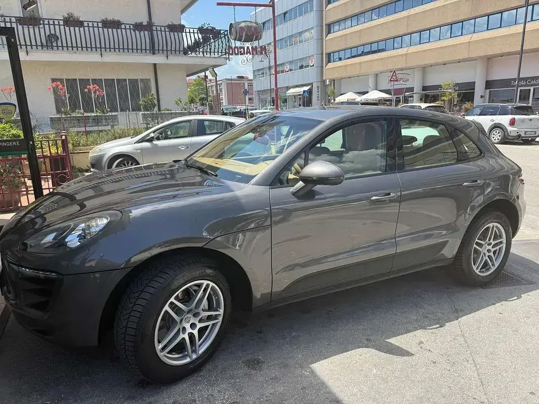 Usata Porsche Macan 250 CV (183 kW) 2016 Grigio SUV