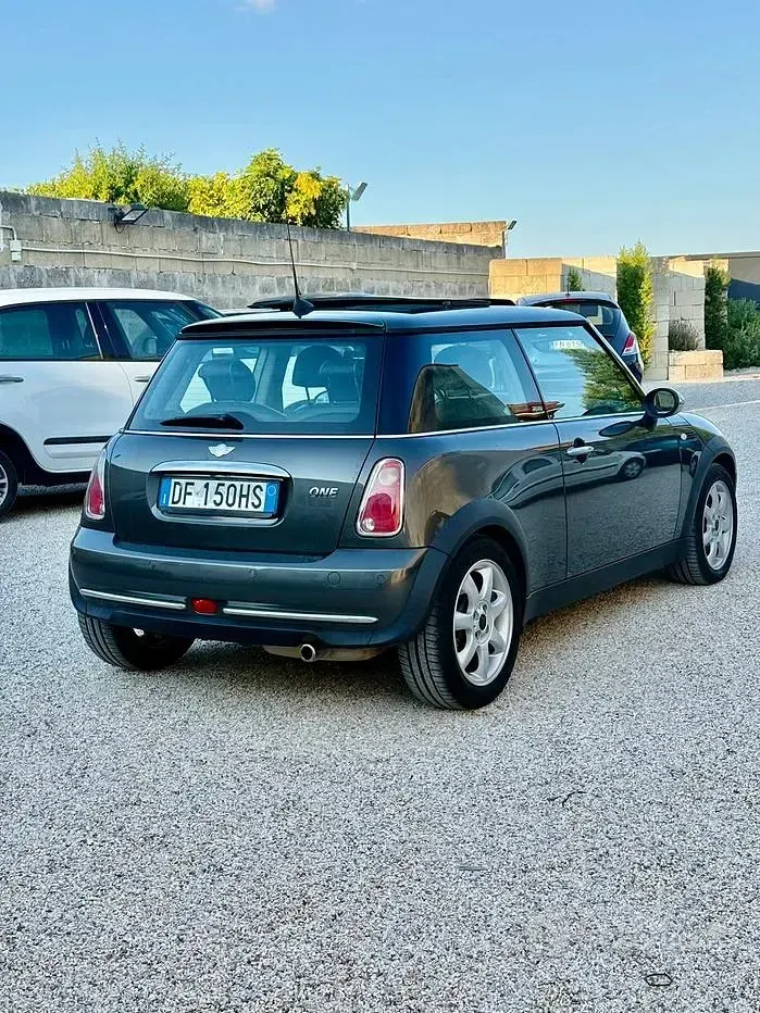 Usata Mini ONE 90 CV (66 kW) 2006 Grigio Utilitaria