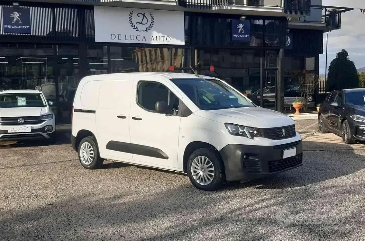Usata Peugeot Partner Premium 102 CV (75 kW) 2022 Bianco Monovolume
