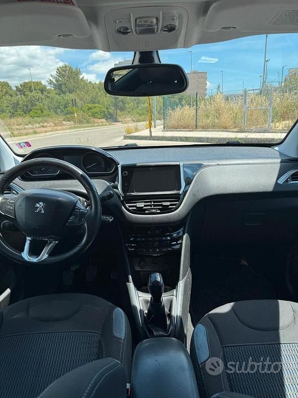 Usata Peugeot 208 Allure 2012 Blu Utilitaria