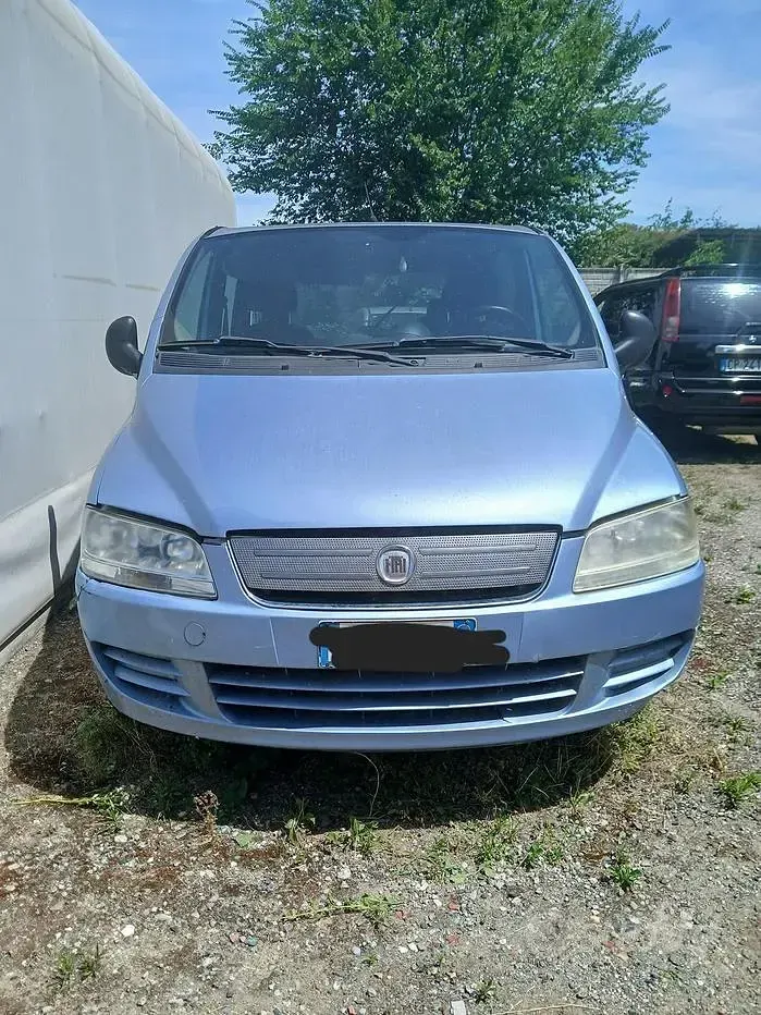 Usata Fiat Multipla 103 CV (75 kW) 2008 Bluazzurro Monovolume