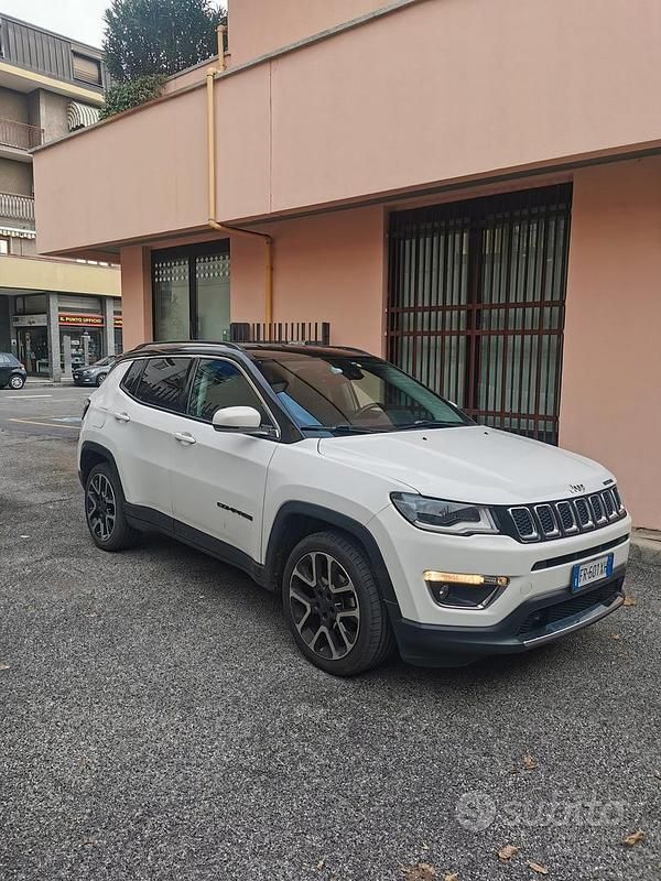 Bianco Usata 2018 Jeep Compass Limited SUV | 13.900 € (Buon prezzo) - Immagine 1/4