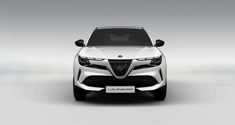 Nuova Alfa Romeo Junior Edizione Speciale 145 CV (106 kW) 2026 Bianco SUV