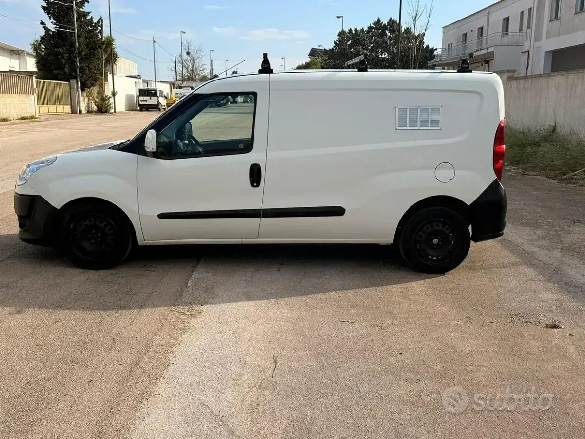 Usata Fiat Doblò 103 CV (75 kW) 2016 Bianco Monovolume