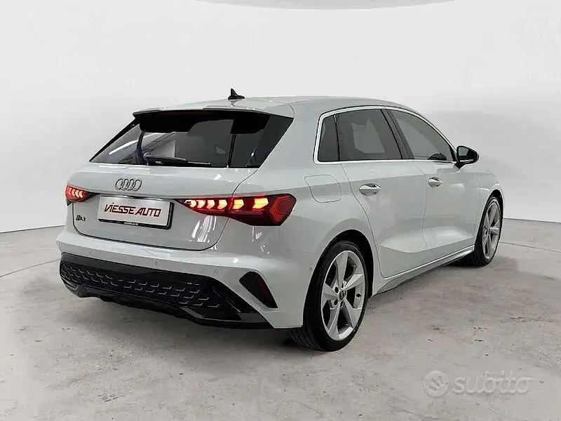 Usata Audi A3 S-Line 150 CV (110 kW) 2024 Bianco Berlina