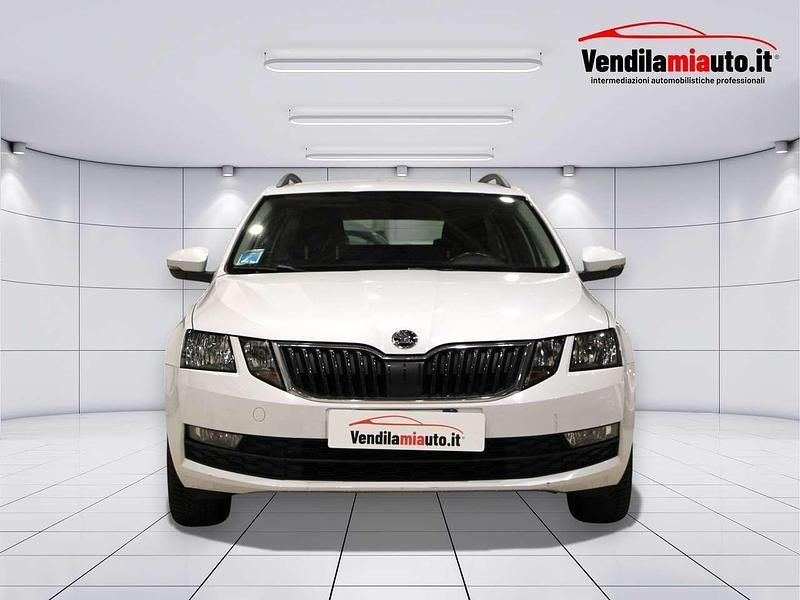 Usata Skoda Octavia G-TEC Executive 110 CV (80 kW) 2017 Bianco Station wagon