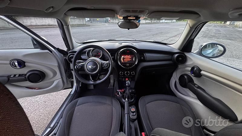 Usata Mini Cooper D 2015 Grigio Utilitaria