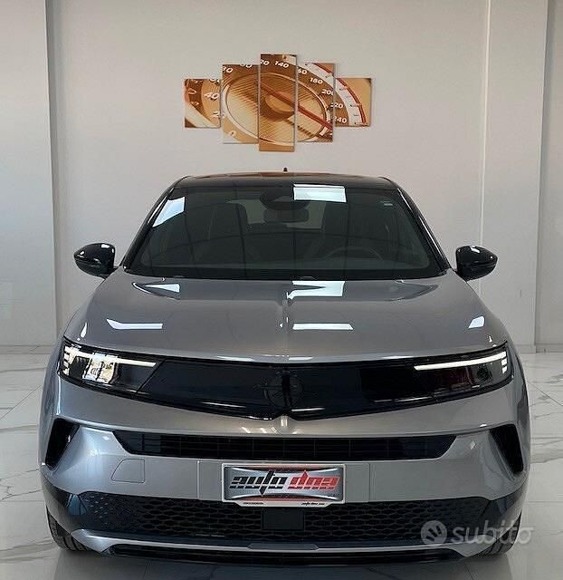 Usata Opel Mokka 130 CV (95 kW) 2025 Grigio SUV