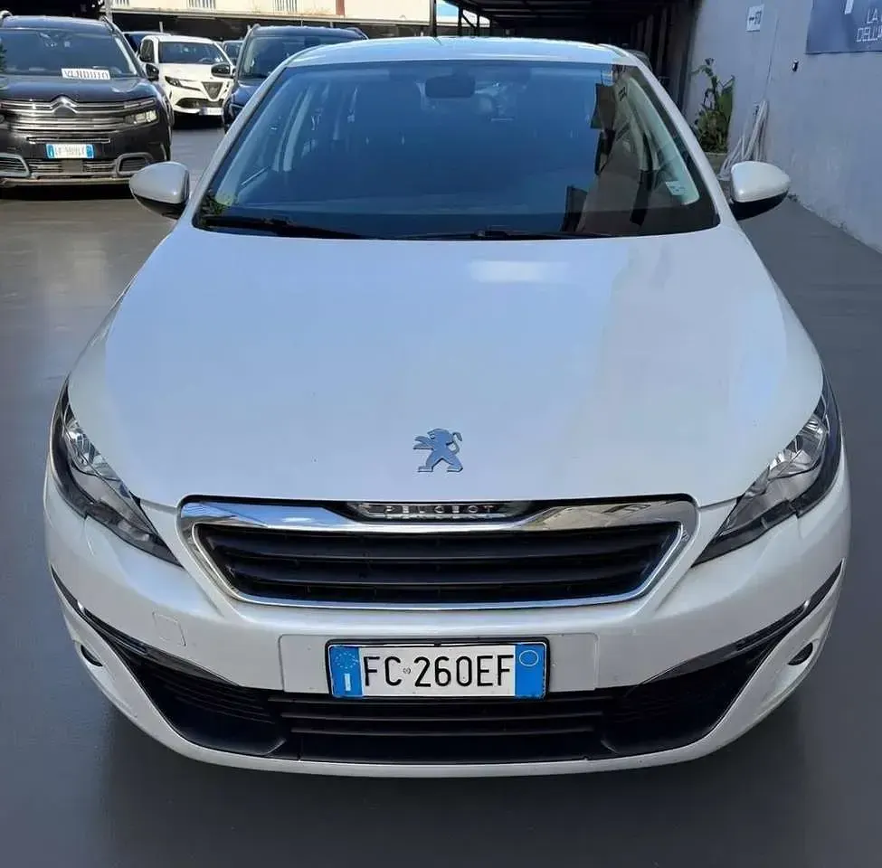 Usata Peugeot 308 SW Allure 120 CV (88 kW) 2015 Bianco Station wagon