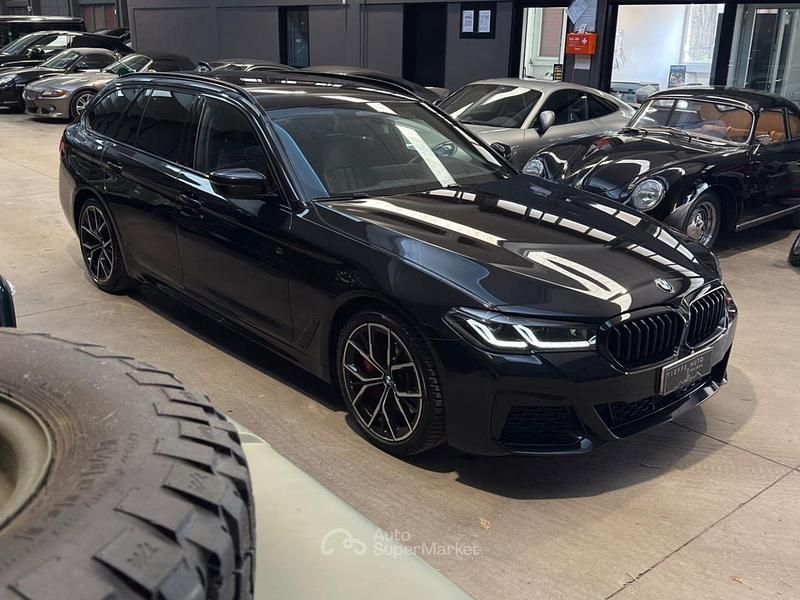 Usata BMW 520 M Sport 190 CV (139 kW) 2023 Nero metallizzato Station wagon