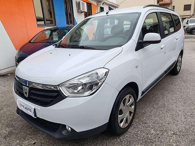 Usata Dacia Lodgy Ambiance 110 CV (80 kW) 2014 Bianco Monovolume
