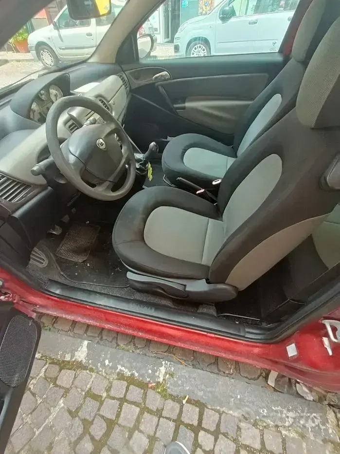 Usata Lancia Ypsilon 69 CV (50 kW) 2005 Utilitaria