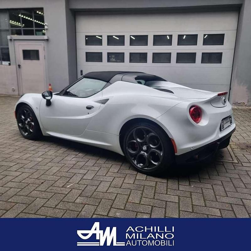 Usata Alfa Romeo 4C Spider 241 CV (177 kW) 2015 Bianco Cabrio