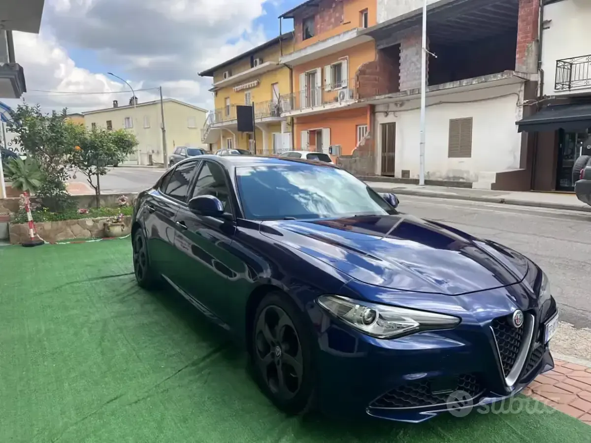 Usata Alfa Romeo Giulia 150 CV (110 kW) 2018 Blu Berlina