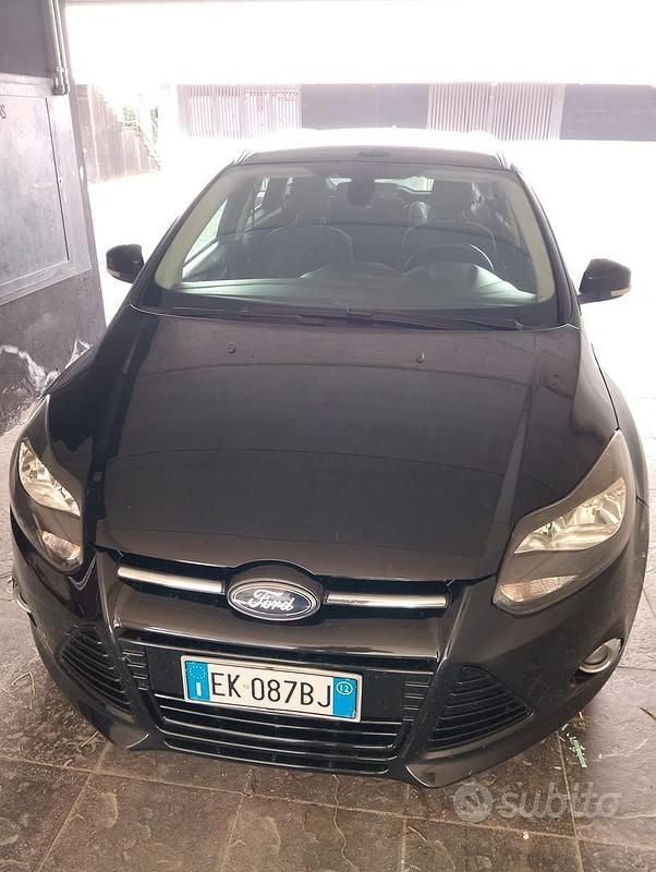 Usata Ford Focus Titanium 116 CV (85 kW) 2012 Nero Station wagon