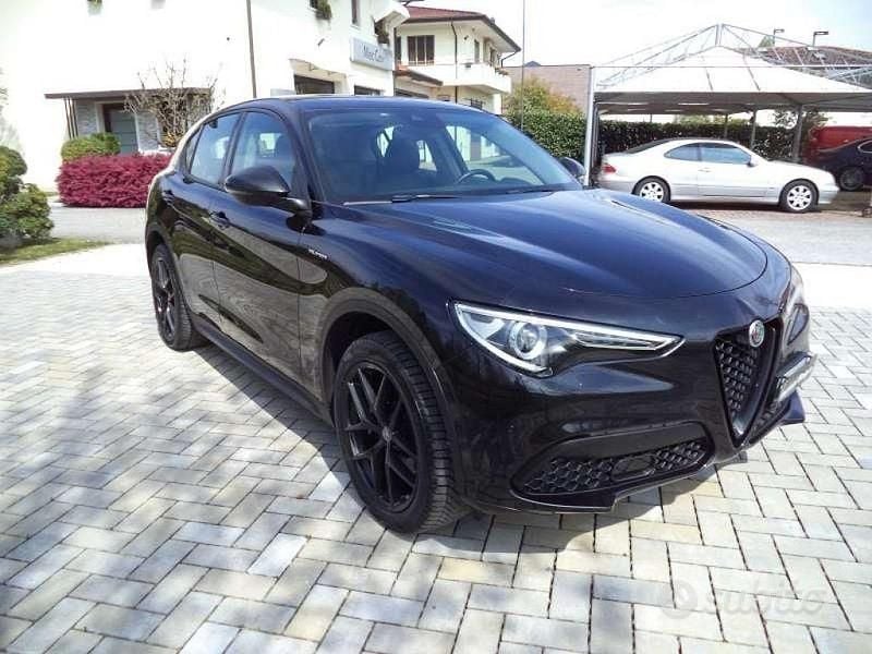 Usata Alfa Romeo Stelvio Executive 201 CV (147 kW) 2020 Nero metallizato SUV