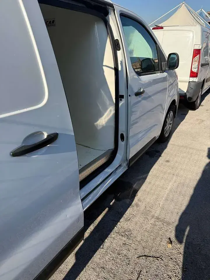 Usata Peugeot Expert 150 CV (110 kW) 2019 Bianco Furgone