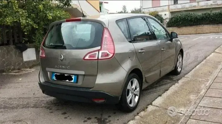 Usata Renault Scénic III XMOD 110 CV (80 kW) 2009 Monovolume