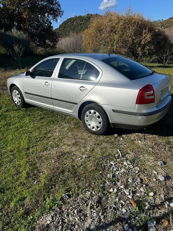 Usata Skoda Octavia 105 CV (77 kW) 2009 Grigio Berlina