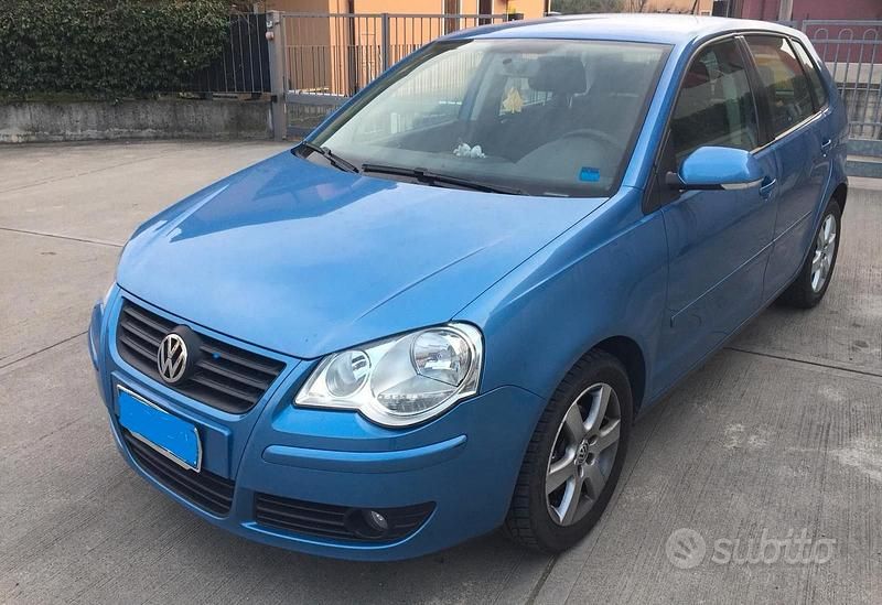 Usata VW Polo Comfortline 80 CV (58 kW) 2006 Blu Utilitaria