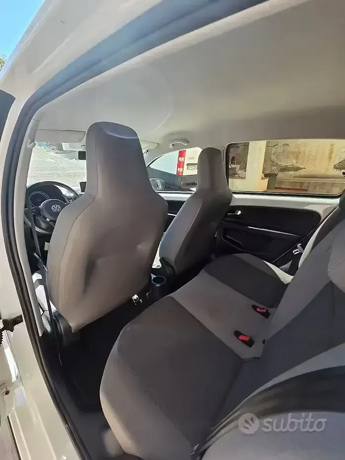 Usata VW cross up! 75 CV (55 kW) 2015 Bianco Utilitaria