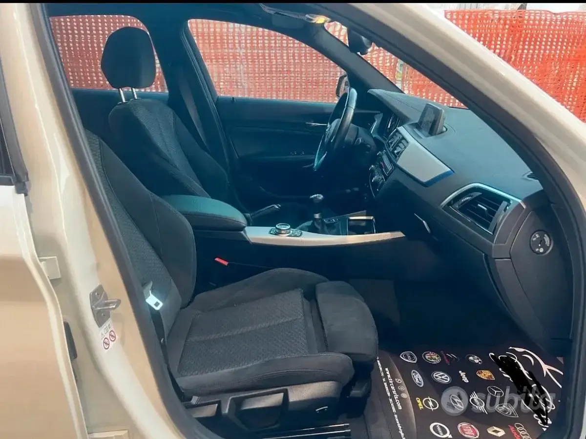 Usata BMW 114 95 CV (69 kW) 2018 Bianco Utilitaria