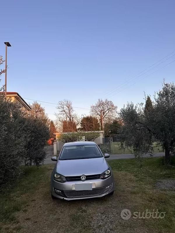 Usata VW Polo Comfortline 70 CV (51 kW) 2011 Grigio Utilitaria