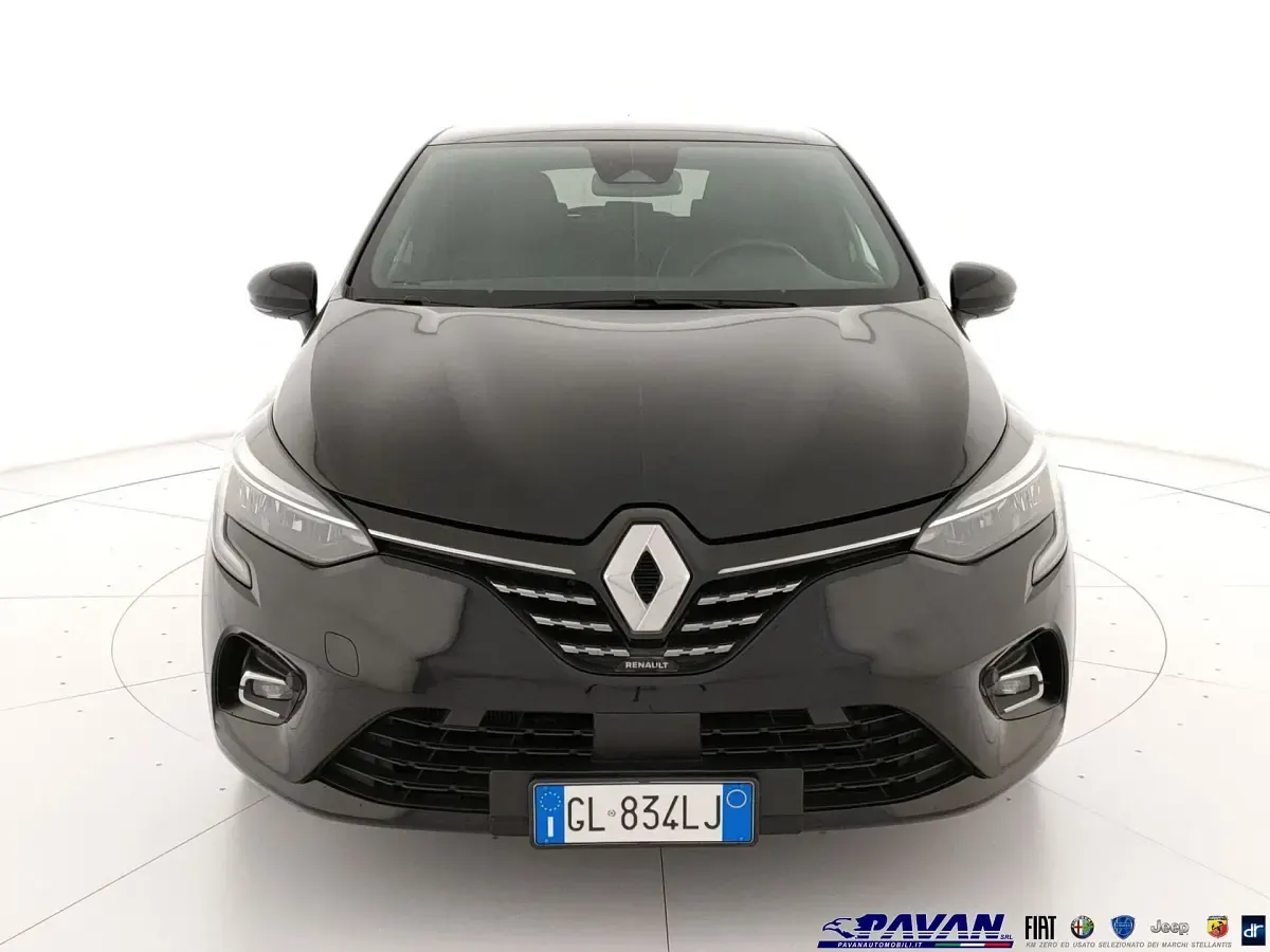 Usata Renault Clio V Techno 143 CV (105 kW) 2022 Nero Utilitaria