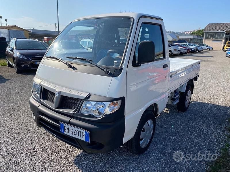 Bianco Usata 2012 Piaggio Porter Furgone | 8900 € (Buon prezzo) - Immagine 1/4