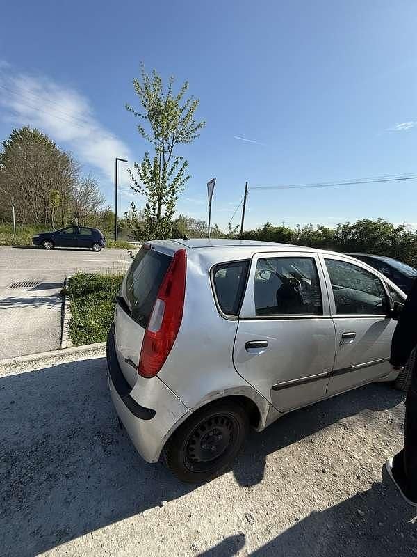 Usata Mitsubishi Colt 75 CV (55 kW) 2006 Berlina