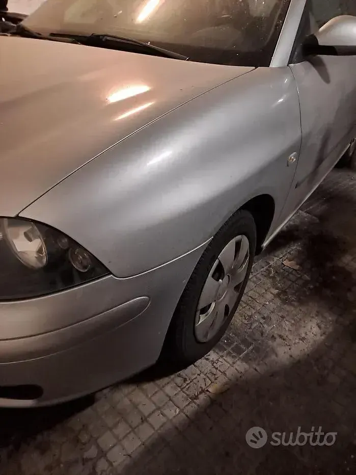 Usata Seat Ibiza 75 CV (55 kW) 2002 Grigio Utilitaria