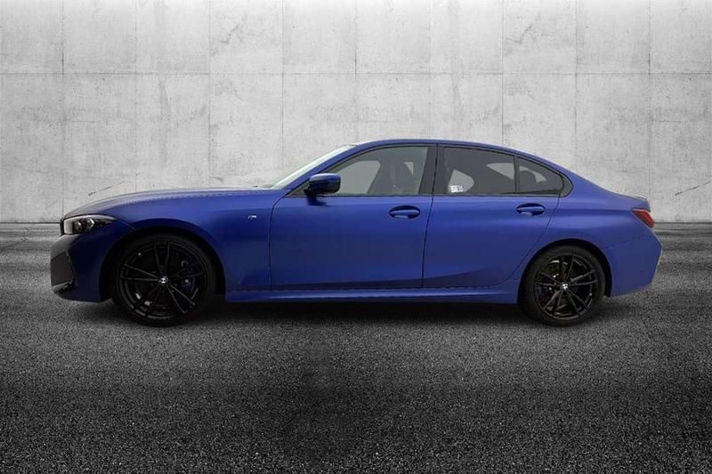 Usata BMW 330 M Sport 245 CV (180 kW) 2024 Blu/azzurro Berlina