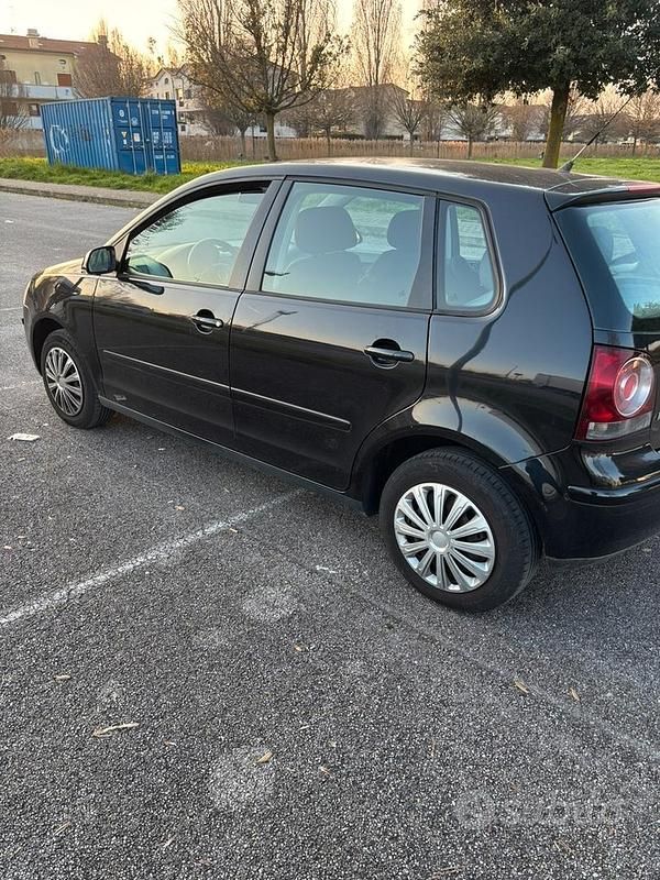 Usata VW Polo 64 CV (47 kW) 2005 Nero Utilitaria