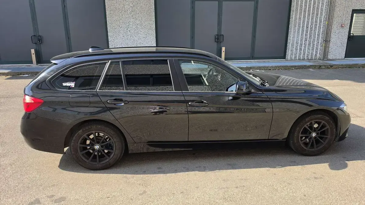Usata BMW 318 Advantage 150 CV (110 kW) 2017 Nero Station wagon