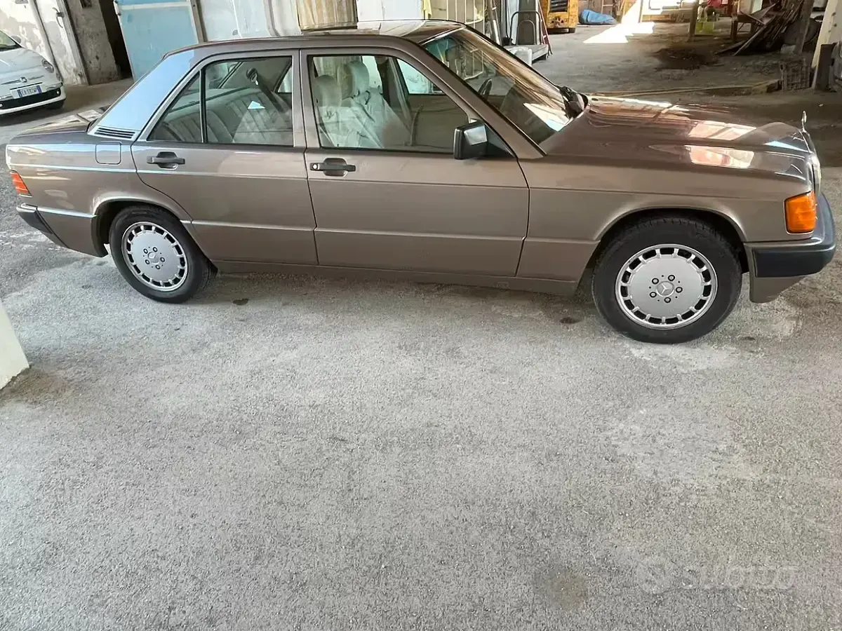 Usata Mercedes 190 1989 Berlina