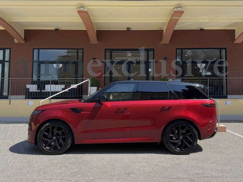 Usata Land Rover Range Rover Sport SE Dynamic 249 CV (183 kW) 2023 Firenze red SUV