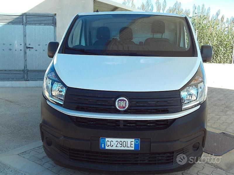 Bianco Usata 2021 Fiat Talento Monovolume | 18.500 € (Buon prezzo) - Immagine 1/4