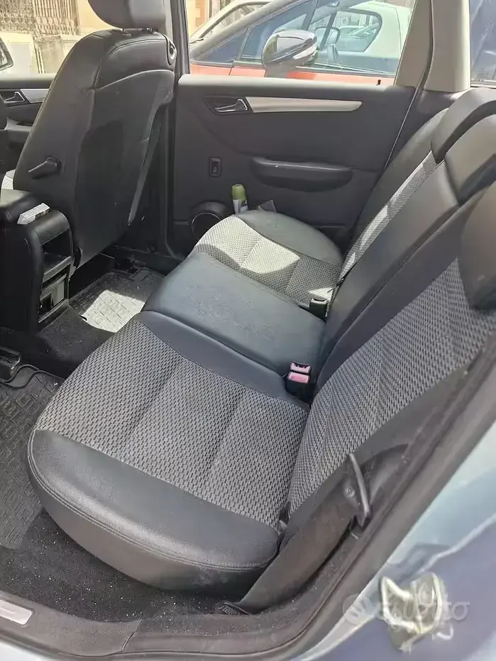 Usata Mercedes B180 109 CV (80 kW) 2008 Bluazzurro Monovolume
