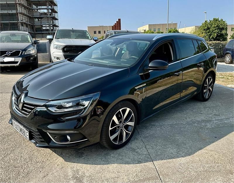 Usata Renault Mégane GrandTour Bose Edition 130 CV (95 kW) 2016 Nero Station wagon